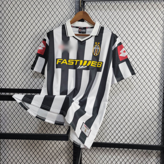 Camiseta Retro Juventus 2001/02